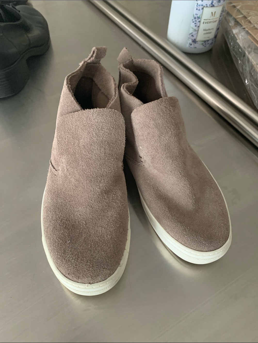 Dolce Vita Suede Leather Pull On Shoes Sneakers - Size 7 - GUC